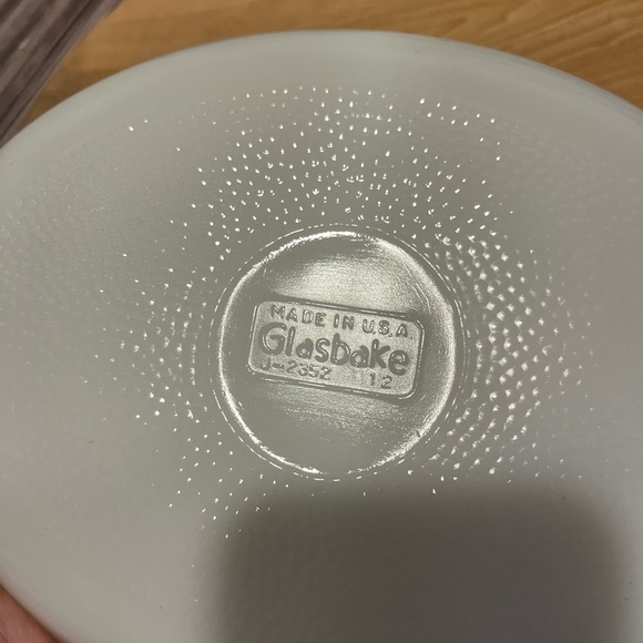 VINTAGE GLASSBAKE Divided Serving Dish J-2352-1/2 – Starburst Pattern - Picture 5 of 7